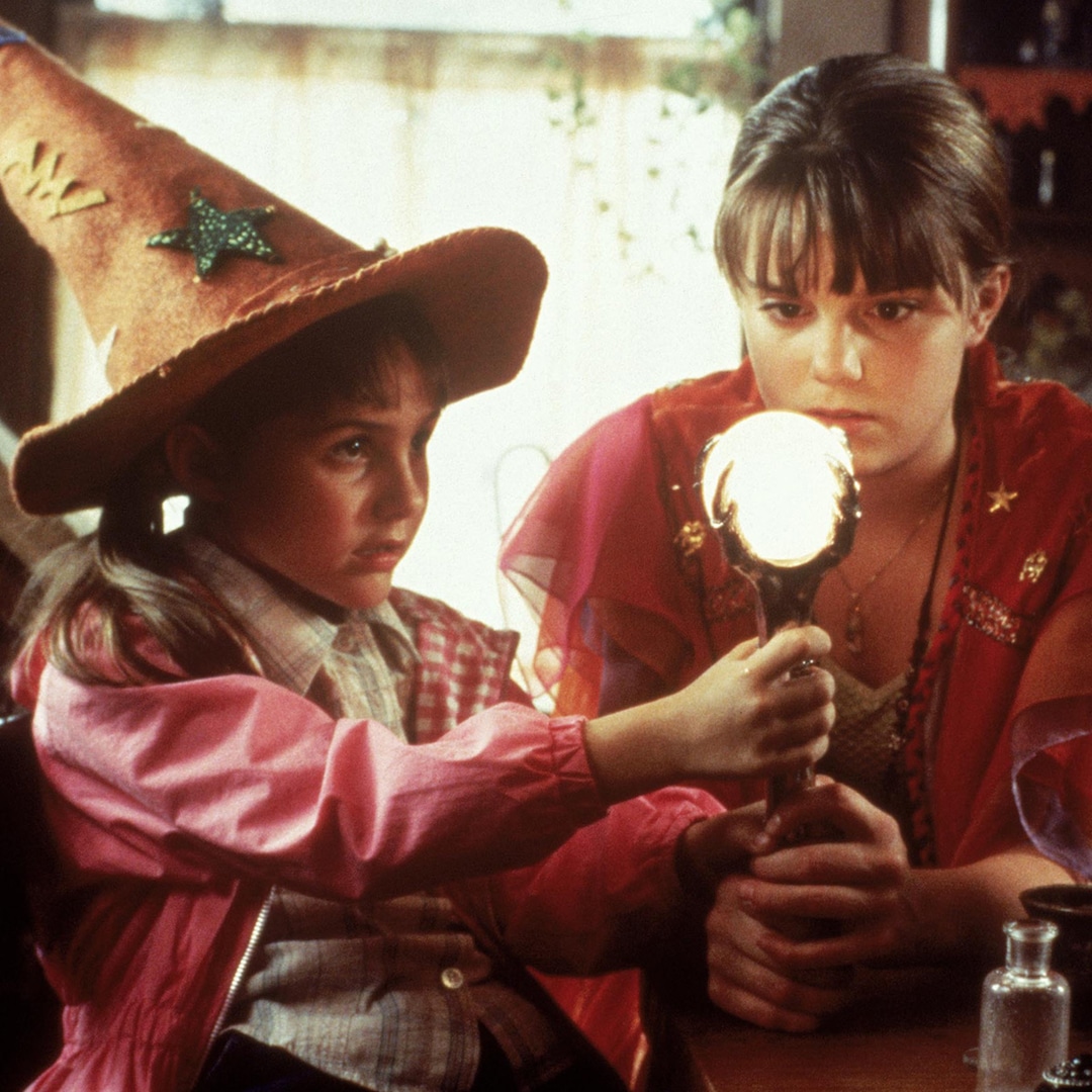15 Spooky Secrets About the Halloweentown Franchise Revealed